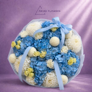 Blue Hydrangea 58 букет из голубой гортензии и белых хризантем | Prime Flowers Ташкент
