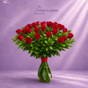 Red Velvet 35 букет из 35 красных роз с рускусом | Prime Flowers Ташкент