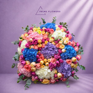 Rainbow Hydrangea Roses 47 букет из разноцветных роз и гортензий с эвкалиптом | Prime Flowers Ташкент