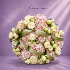 Pastel Hydrangea 68 букет с розовой гортензией, кремовыми ранункулюсами и светлыми кустовыми розами | Prime Flowers Ташкент